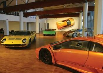 Lamborghini, compie 50 anni la leggenda del Toro
