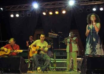 Gli Astiokena in concerto a Crotone
