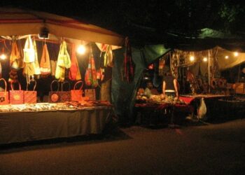 Ciro’ Marina, ritornano le bancarelle su via Roma