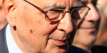 Vallone saluta il presidente Giorgio Napolitano