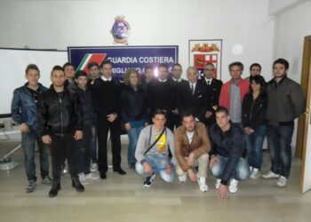 Studenti del Nicholas Green alla Guardia Costiera di Corigliano