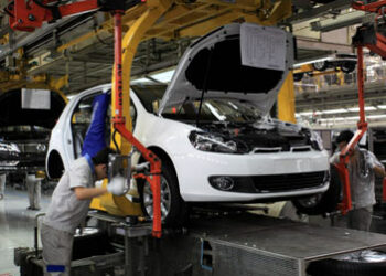 Volkswagen investe 10 miliardi per produrre auto in modo pulito in Cina