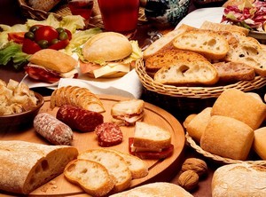 Ferrari propone l’aperitivo tipico cirotano