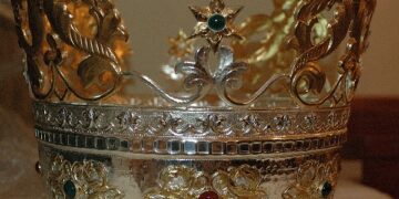 Nuova corona per la statua di Santa Veneranda