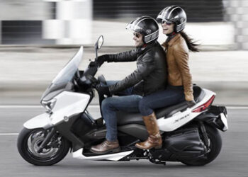 Yamaha X-Max 400, sportivo con taglia XL