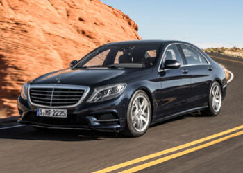 Mercedes Classe S, l’auto con gli «occhi» sulla strada
