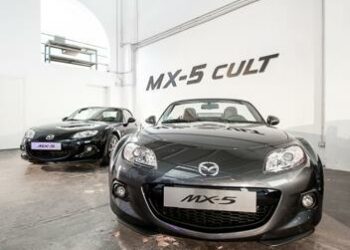 Mazda MX-5 diventa Cult, ecco la serie speciale del mito spider