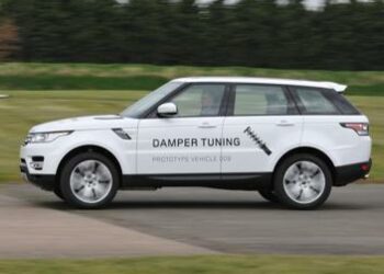 Range Rover Sport, primo contatto in pista con il super suv inglese