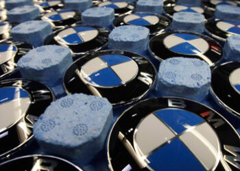 Bmw, calano utili e ricavi nel primo trimestre: confermati i target