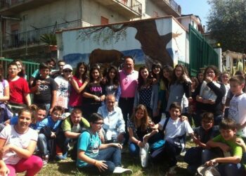 Alunni catanzaresi in visita ai ‘murales’ di Favelloni