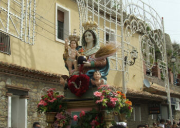 Festa di Manipuglia, l’effige sacra rientra in paese