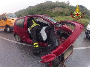 Incidente a Belvedere Spinello sulla SS107, tre feriti