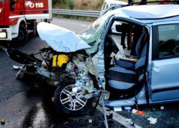 Incidente su SS106, carabiniere salva la vita a giovane ragazzo