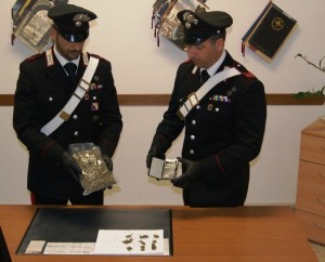 Marijuana nelle bottiglie di salsa, arrestato 39enne