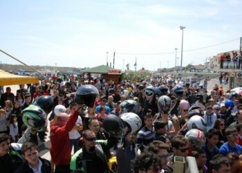 Motoraduno a Ciro’ Marina, il 25 aprile i bikers ‘invadono’ il porto