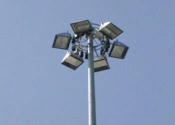 Manca l’illuminazione agli incroci per Papanice