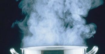 Uccise il marito con acqua bollente, arrestata