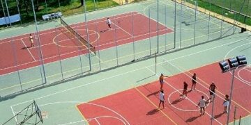 Campi polivalenti Crucoli, soluzione in vista