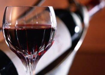 Il vino Ciro’ in tour tra le piazze del nord Italia