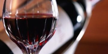 Il vino Ciro’ in tour tra le piazze del nord Italia