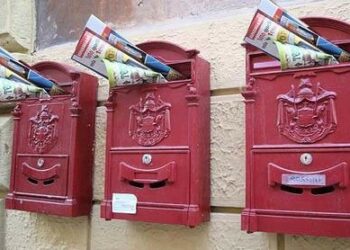 Basta volantinaggio selvaggio a Crotone