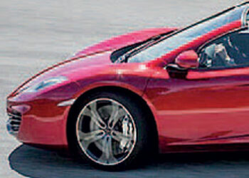 Così cambia la supercar made in England