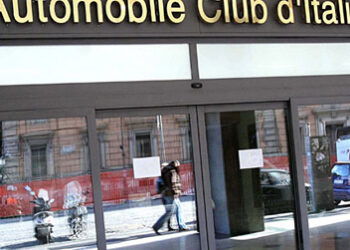 Pratiche auto, arriva un salasso da 40 milioni e le "autoscuole" ricorrono al Tar