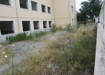 Degrado al polo scolastico Pagano di Diamante