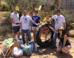 Giornata 'Spiagge Pulite' a Le Castella con Legambiente Petilia