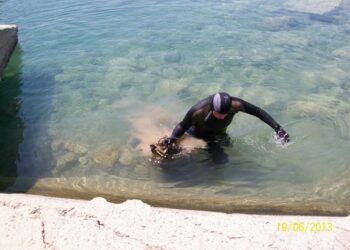 Ritrovati sacchi sigillati nel fondale del porto di Ciro’ Marina