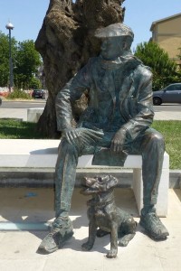 Statua 'Il mio tempo non fugge' di Enrico Franchi a Rossano