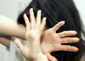 Picchia donna e la violenta, arrestato pregiudicato di Ciro’ Marina