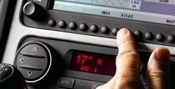 Rivoluzione online a bordo delle auto: dalle black box alle connected car