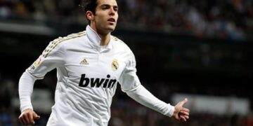 Milan, contatti per due stelle