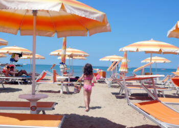 Il mare e’ di tutti, l’accesso alla spiaggia deve essere libero e gratuito