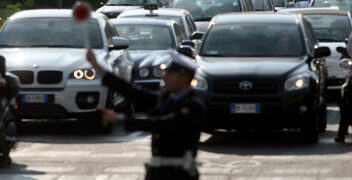 Auto, ecco la mappa dei consumi e delle emissioni, modello per modello