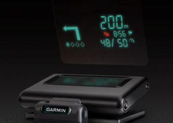 Smartphone e navigatori satellitari proiettati sul parabrezza come nei jet, l’head-up display ora è per tutti