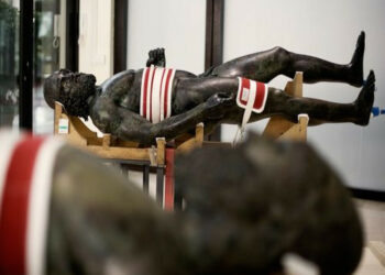 Bronzi di Riace chiusi da tre anni nel Palazzo Campanella