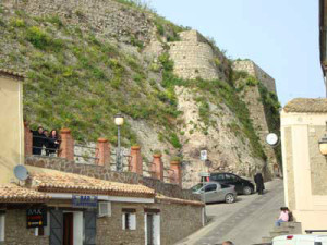 Crucoli-ParticolareCastello