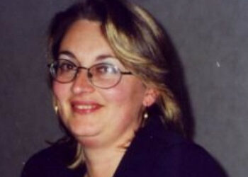 Poesia sotto l’ombrellone: Gemma Mastroianni e la ‘Cassaforte del cuore’