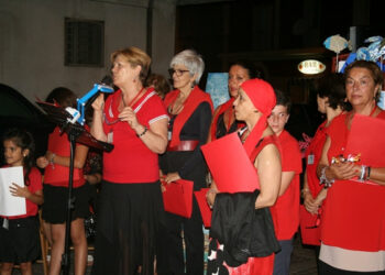 Gruppo LaAv di Ciro’ Marina in piazza Pescheria