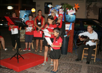 Gruppo LaAv di Ciro’ Marina in piazza Pescheria