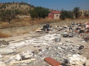 Maxi discarica abusiva a Crotone