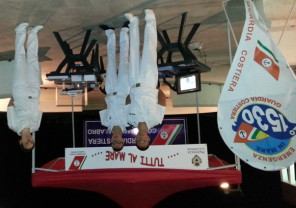 Stand informativo della guardia costiera a Rossano