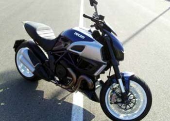 Ducati Diavel, a cavallo del diavolo