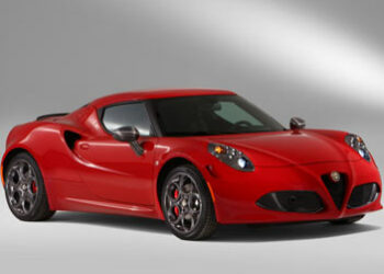 Carbonio e Formazione professionale per costruire l’Alfa Romeo 4C