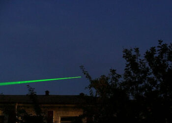 Raggio laser contro aereo Crotone-Venezia
