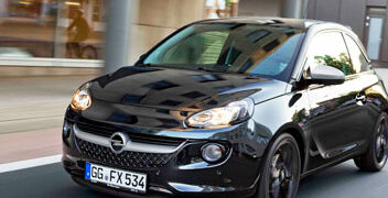 Nuove Opel Adam Black Link e White Link