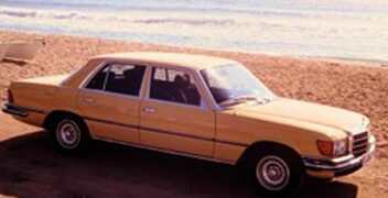 Mercedes Classe S: una storia ricca d’innovazioni per l’ammiraglia del jet set