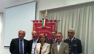 Carmine Abate e’ cittadino onorario di Crotone